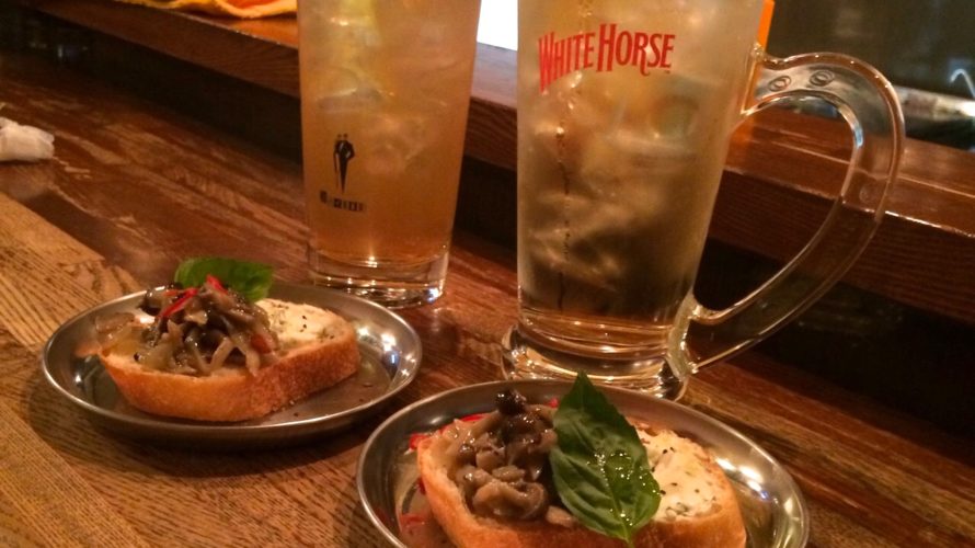 中野【立ち飲みパニパニ】 羽根つき餃子とそば茶ハイで乾杯!